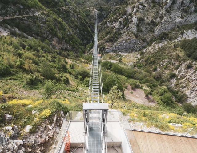 Castelsaraceno: il ponte tibetano più lungo del mondo sarà percorribile dal mese di agosto