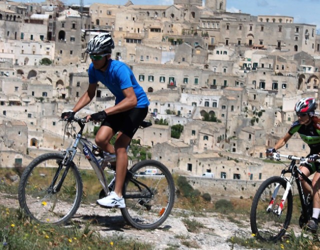 Da Matera alle Dolomiti Lucane: in Basilicata è boom per il cicloturismo