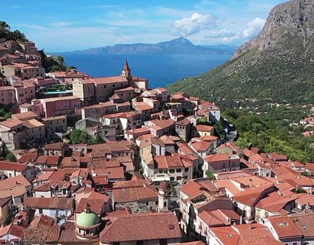 Turismo: Basilicata regina delle spiagge grazie alle prenotazioni online