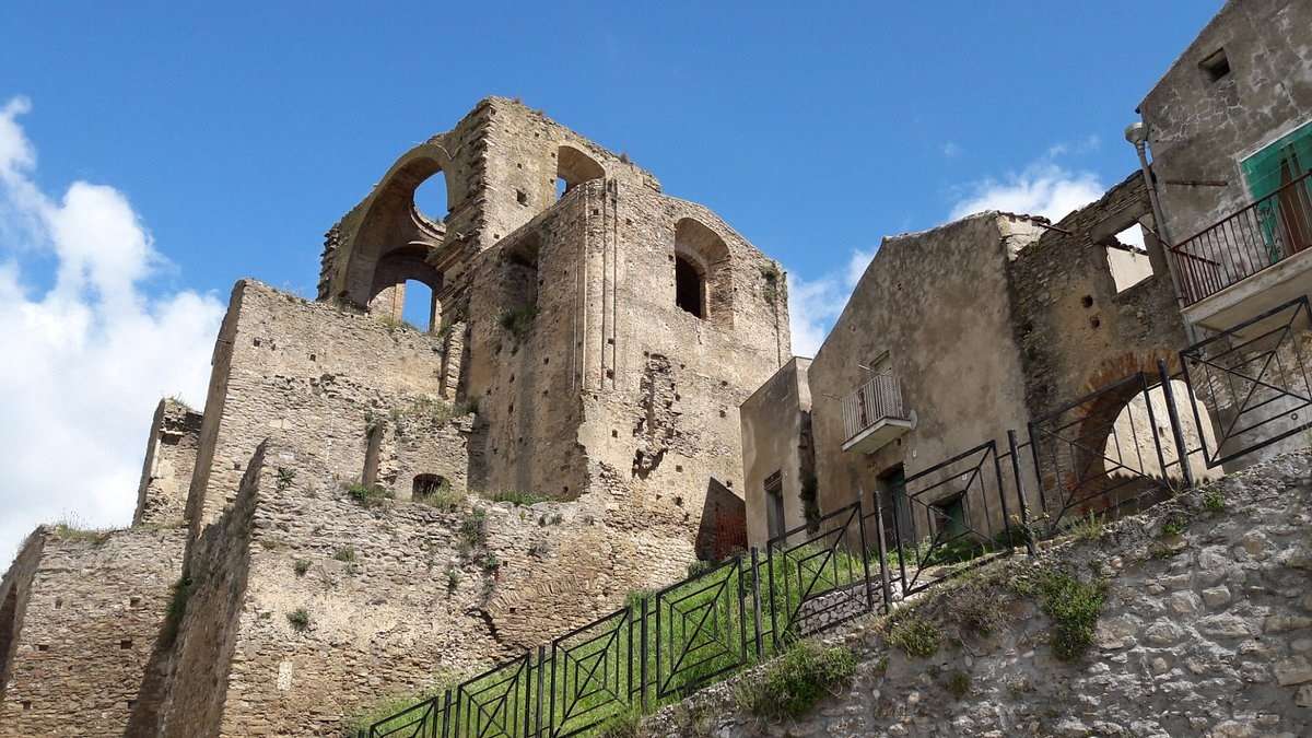 Chiesa Diruta dei SS. Luca e Giuliano