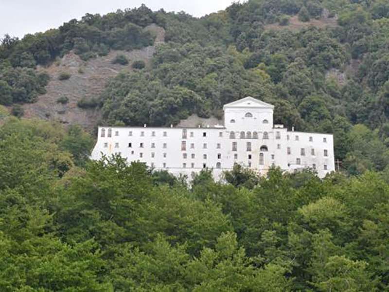 Abbazia San Michele Arcangelo – Monticchio